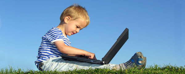 هل تدعم التكنولوجيا عملية تعلم الطفل أم تعيقها؟