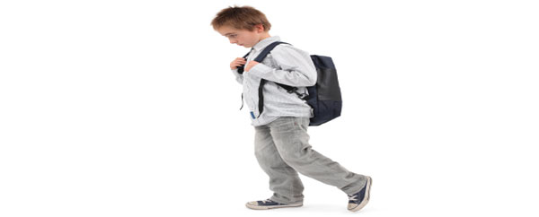 قلق الطفل عند دخول المدرسة طبيعي فلا تدفعيه للتوتر