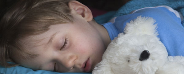 النوم المتأخر "يضعف القدرات الذهنية للأطفال"