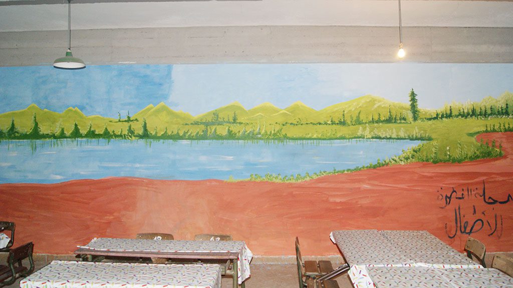 لوحة جدارية كبرى في موضوع "لنحافظ على بيئة نظيفة"