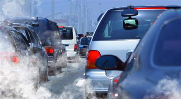 تلوث الجو وعوادم السيارات من أسباب الاصابة بالعقم