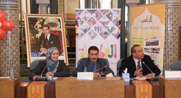 نادي المواطنة في لقاء حول "الكرامة أساس حقوق الإنسان"مع الأستاذين "محمد الصبار" و" عبد الرزاق الروان".
